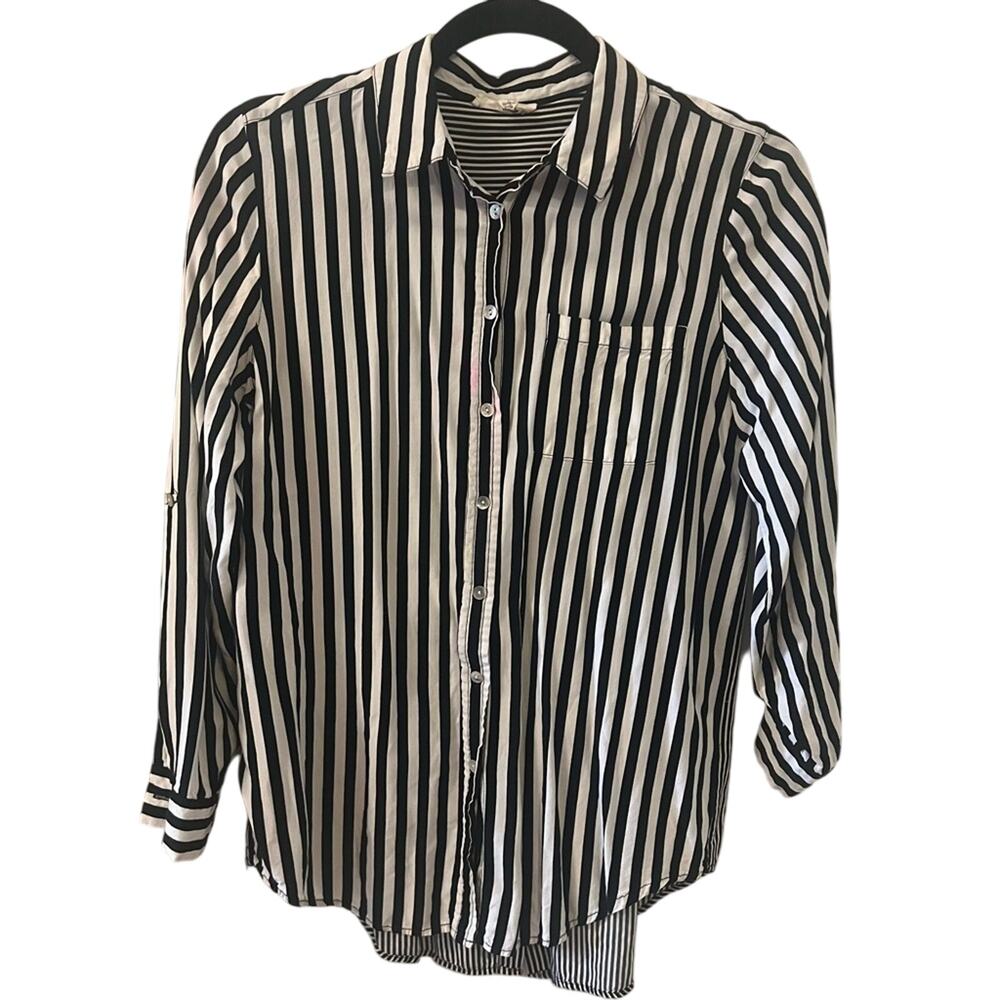Jane and Delancey Black & White Striped Button-Down - Small